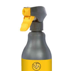 Detail-Ausschnitt Sprühkopf der Effol Bremsen Blocker 500 ml Produktflasche, Hintergrund weiß.